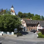 Lavilo Strassgang Guest house 3*