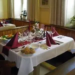 Lavilo Strassgang Guest house 3*