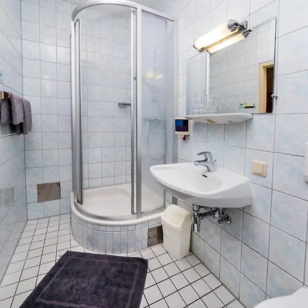 Lavilo Strassgang 3*
