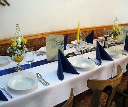 Pensjonat Fruehstueckspension Meyer, Familie Orthacker 3*