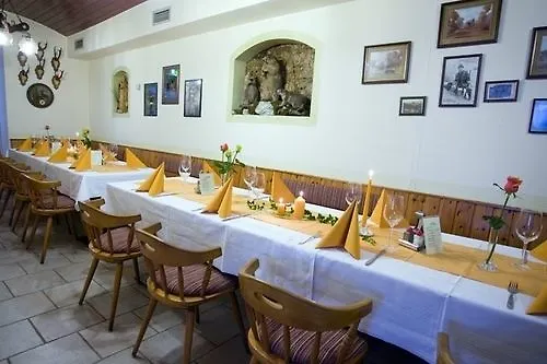 بيت ضيافة Fruehstueckspension Meyer, Familie Orthacker 3*